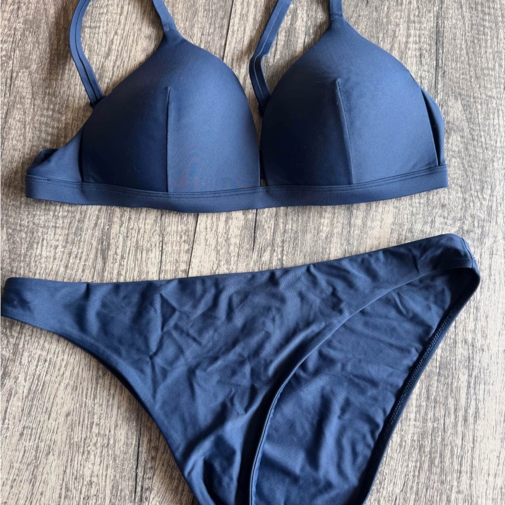 Lululemon Bikini size 12 euc